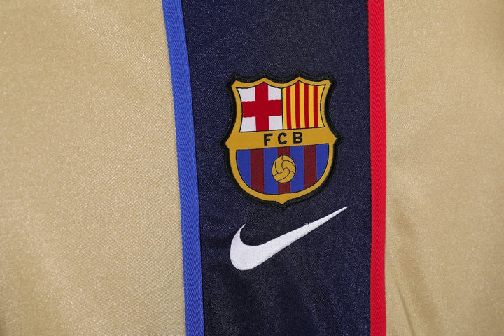 Barcelona 01/02 Away Retro Shirt