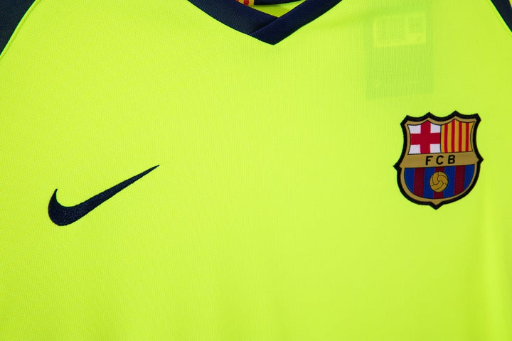 Barcelona 05/06 Away Retro Shirt