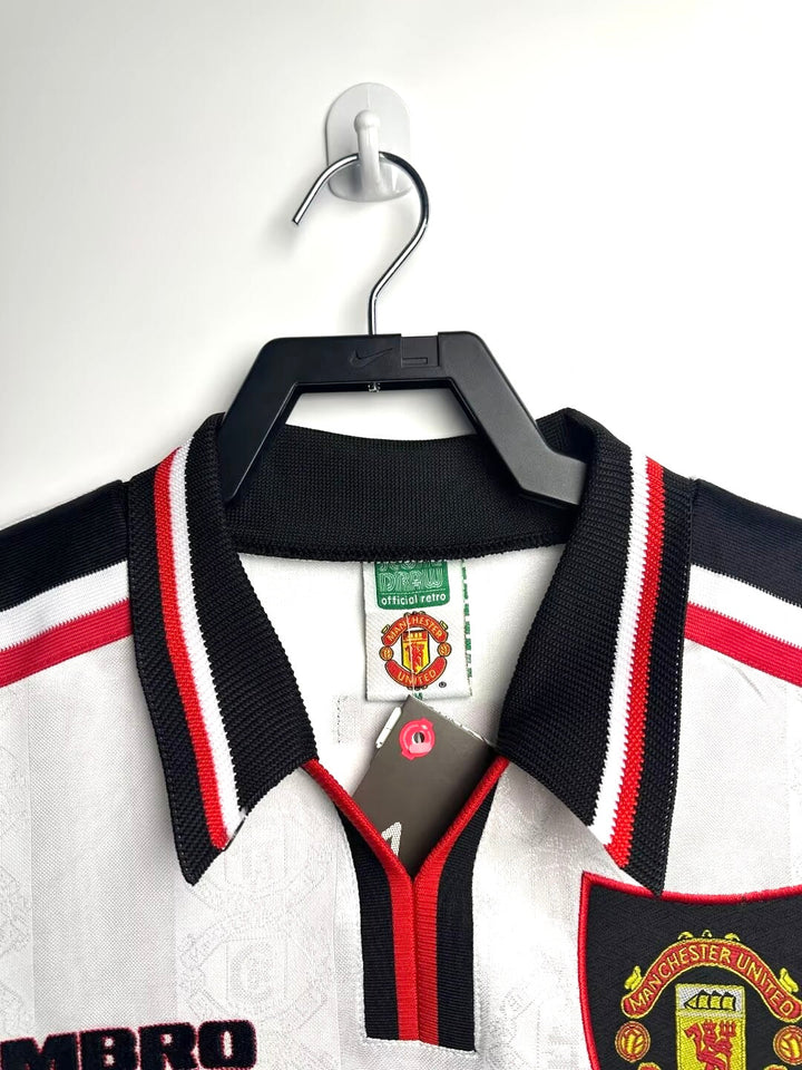 Manchester United 98/99 Away Retro Shirt - Long Sleeve