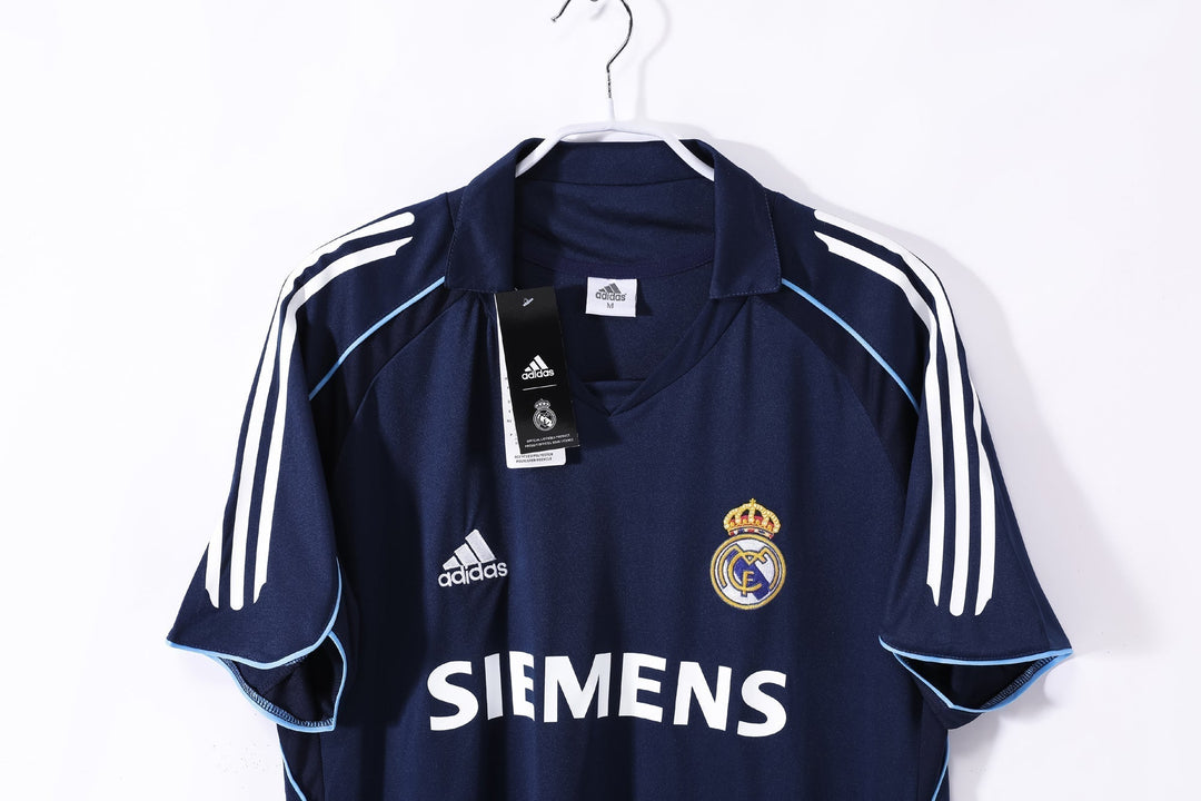 Real Madrid 05/06 Away Retro Shirt