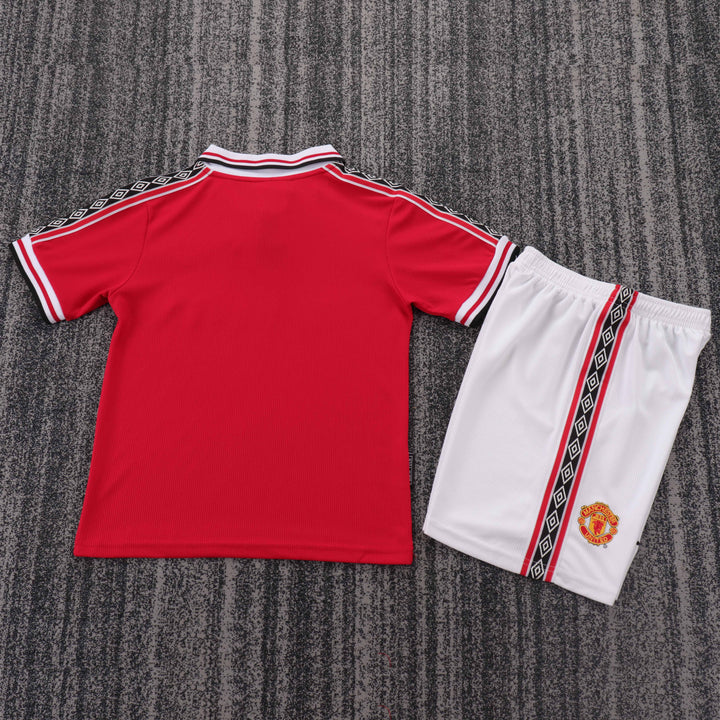 Manchester United 98/99 Children's Home Retro Set