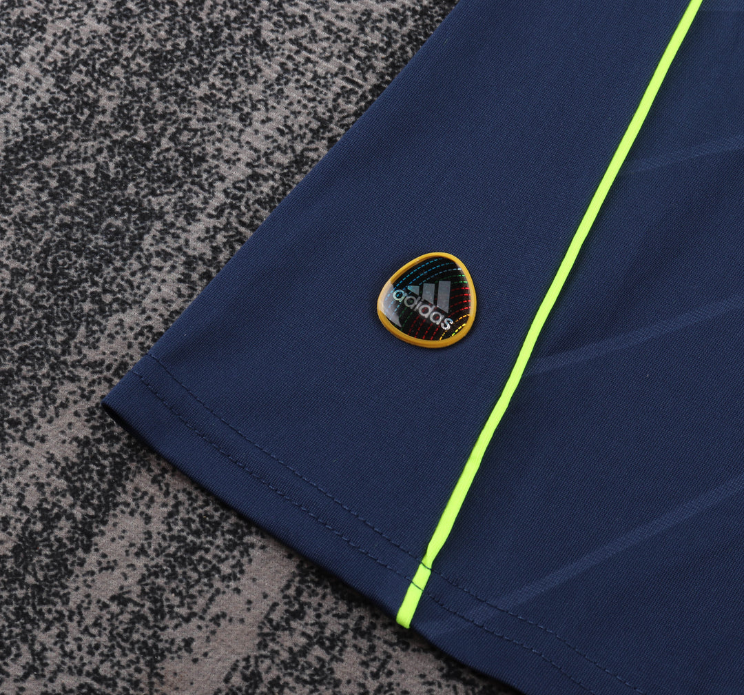 Real Madrid 10/11 Children's Away Retro Set