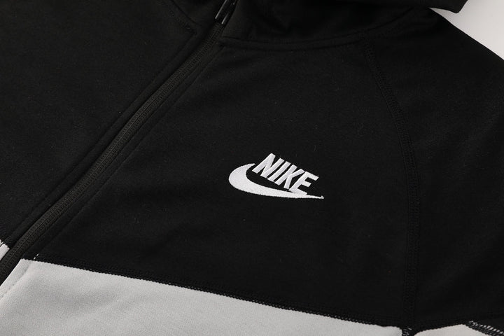 Nike Tech Fleece Set – Light Grey/Black