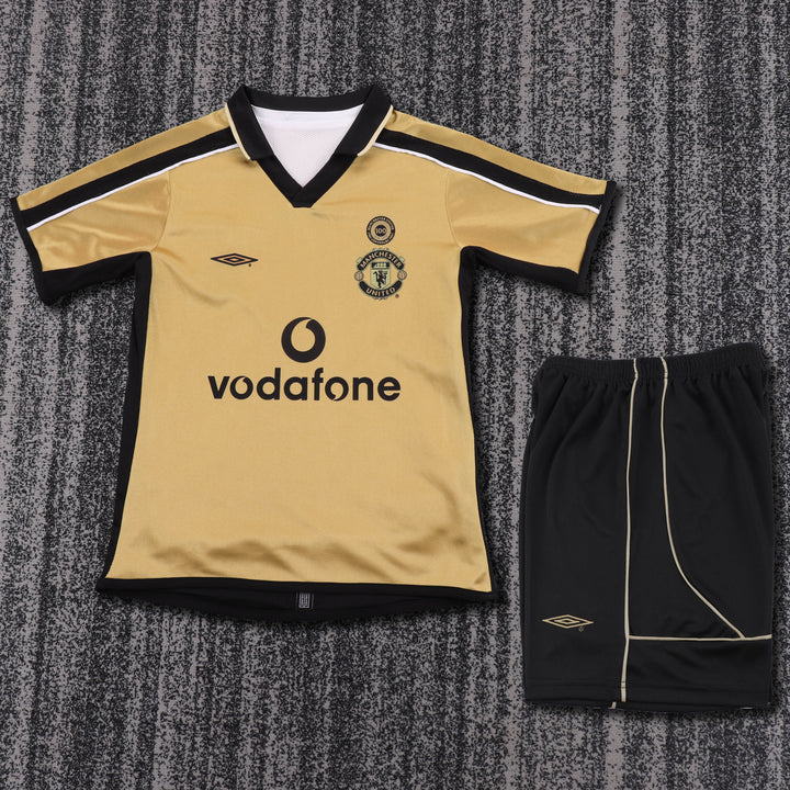 Manchester United 01/02 Children's Third Retro Set