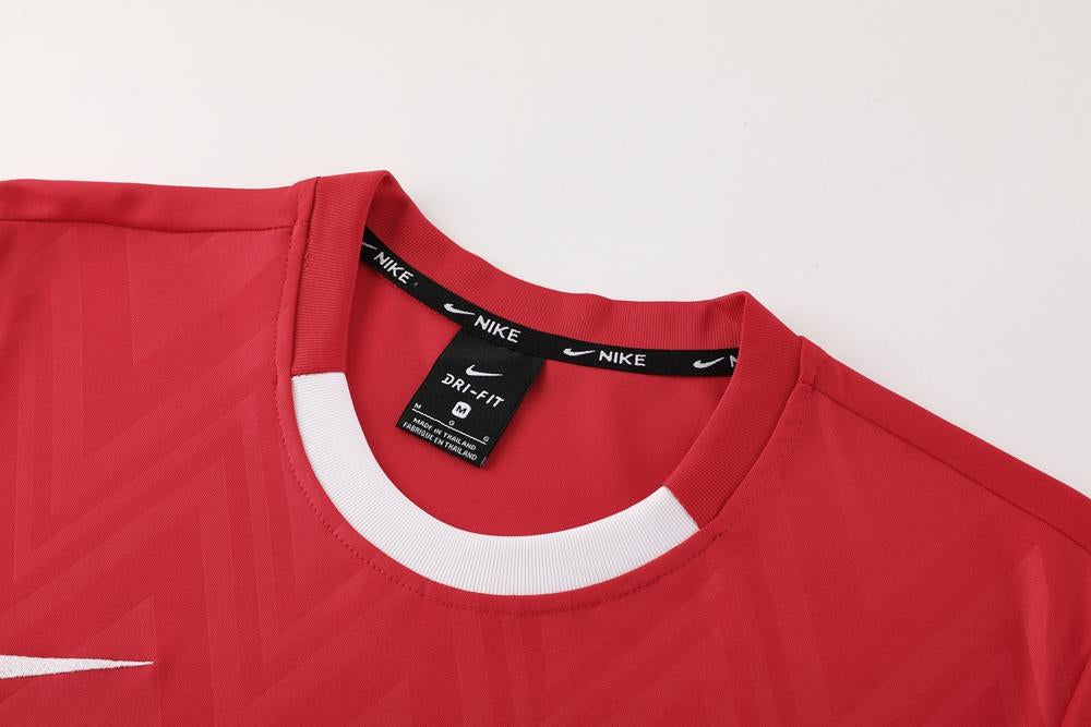 Nike Training Shirt - Red