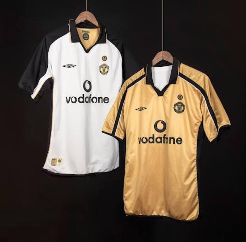 Manchester United 01/02 Reversible Retro Shirt - 100 years