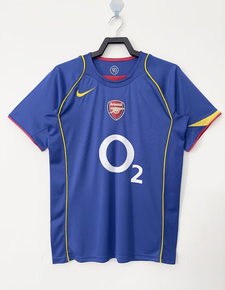 Arsenal 2004/05 Away Retro Shirt