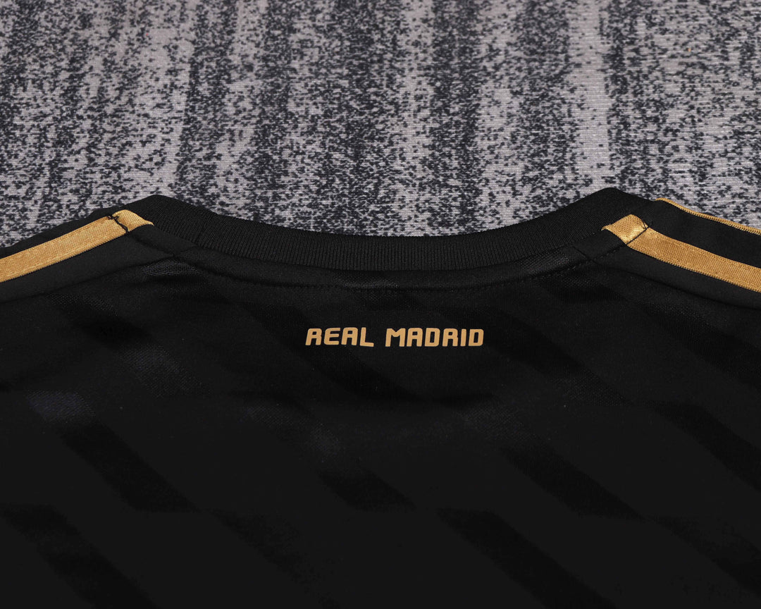 Real Madrid 11/12 Children's Away Retro Set