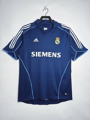 Real Madrid 2005/06 Away Retro Shirt