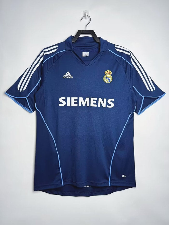 Real Madrid 2005/06 Away Retro Shirt