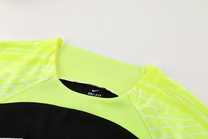 Nike Training Shirt - Neon Green