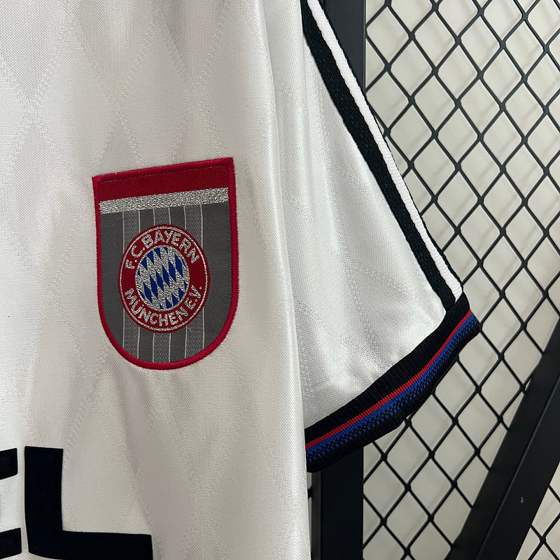 Bayern Munich 1996/98 Away Retro Shirt