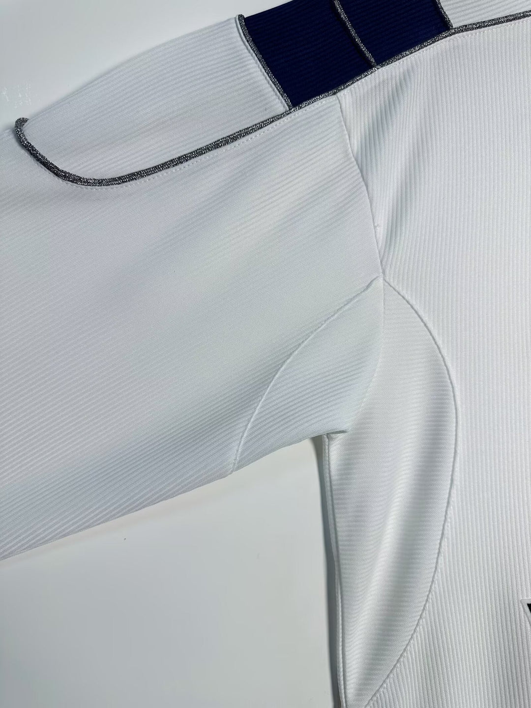 Manchester United 00/01 Away Retro Shirt - Long Sleeve