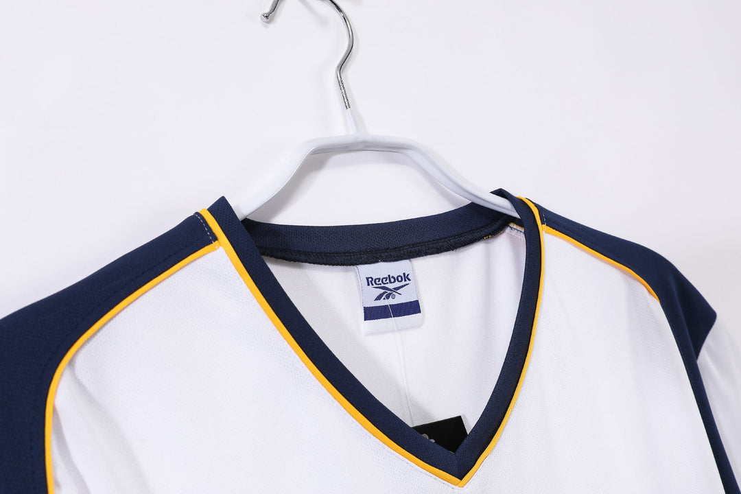 Liverpool 01/02 Away Retro Shirt