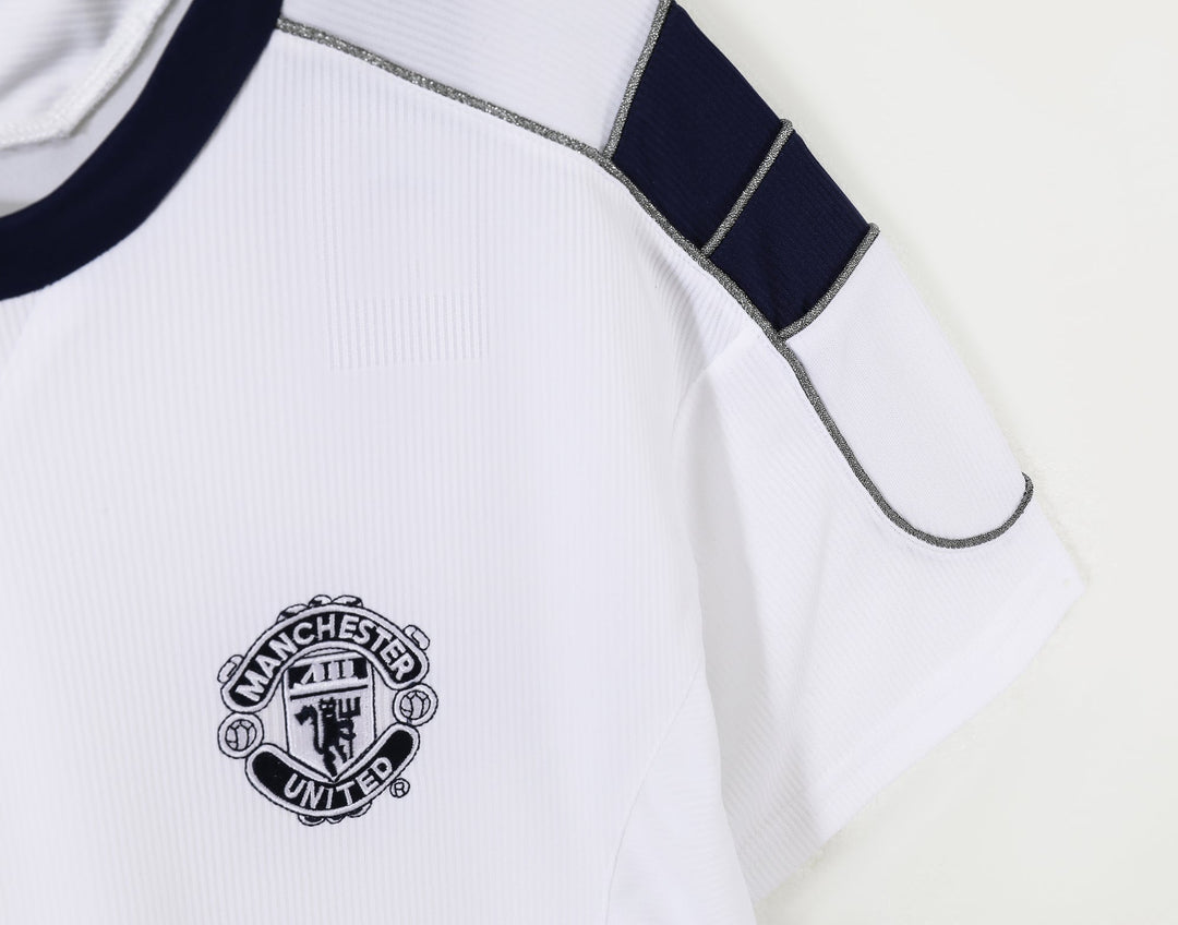 Manchester United 00/01 Away Retro Shirt