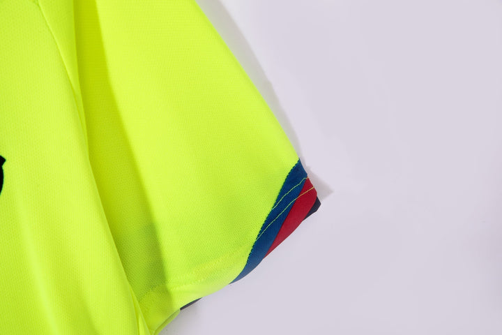 Barcelona 05/06 Away Retro Shirt