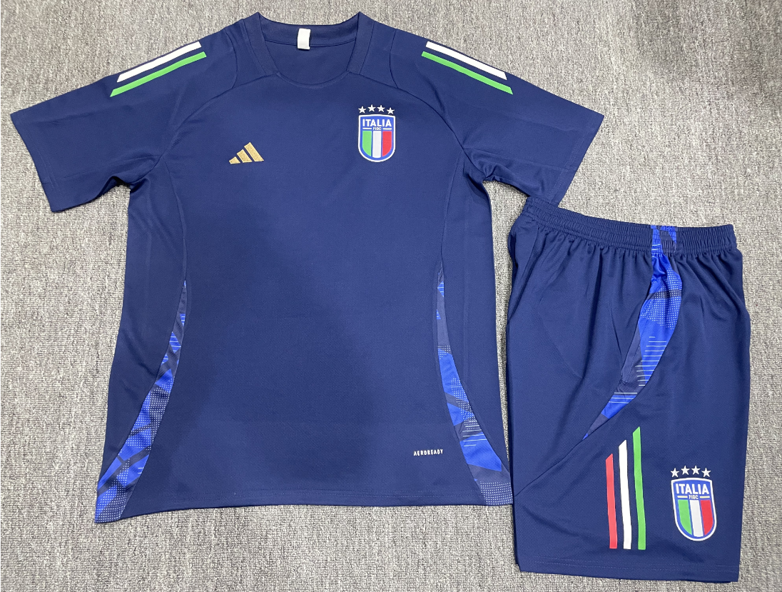 Italy Training Kit 24/25