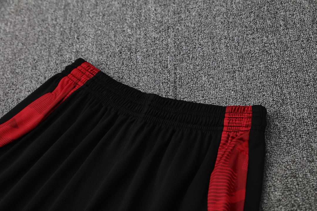 Manchester United 2025/26 Training Short - Black/Burgundy