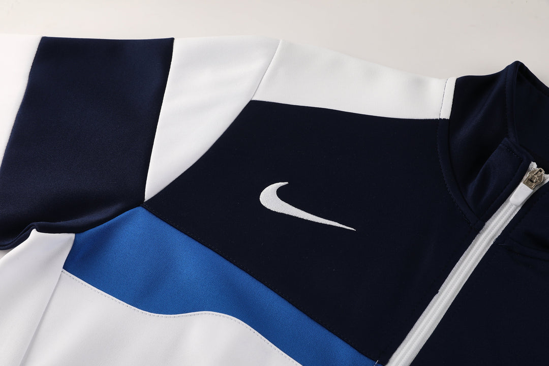Nike Set – White/Navy Blue