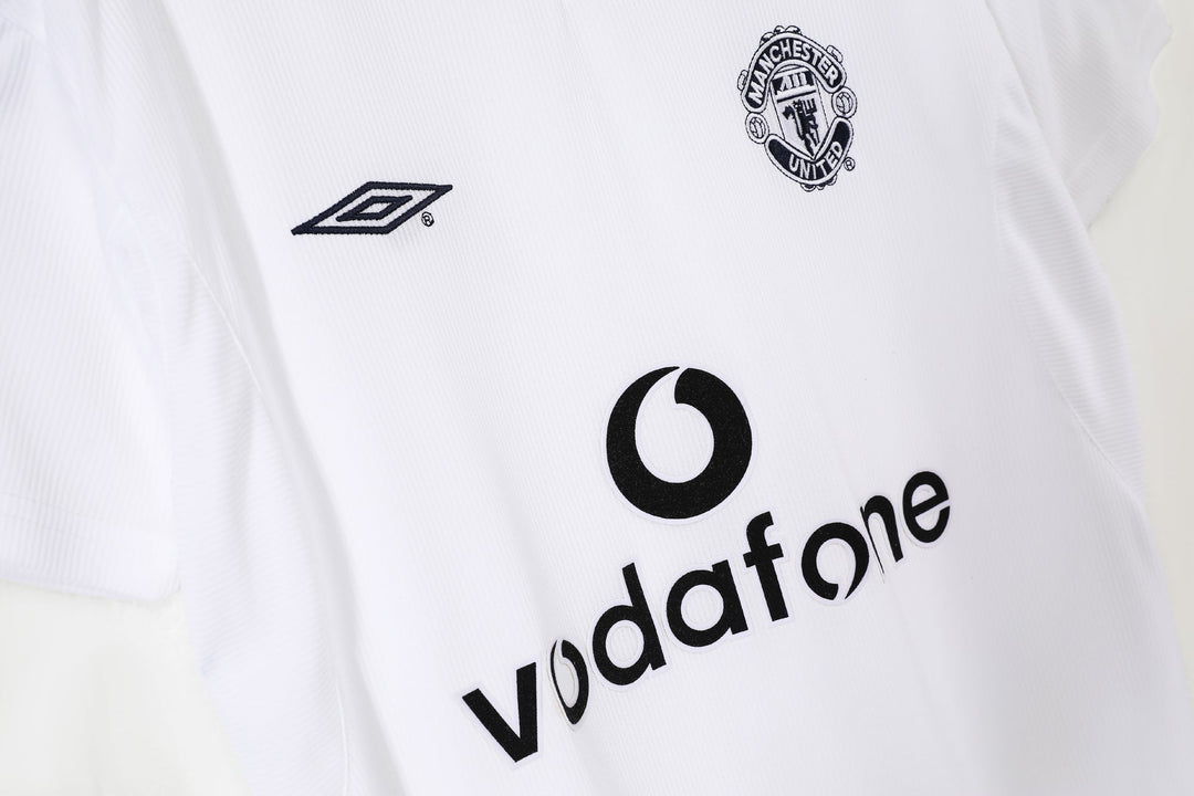 Manchester United 00/01 Away Retro Shirt