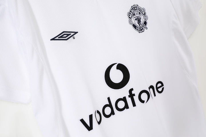 Manchester United 00/01 Away Retro Shirt