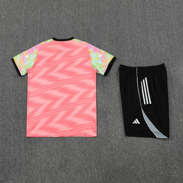Real Madrid 2025/26 Training Kit - Salmon