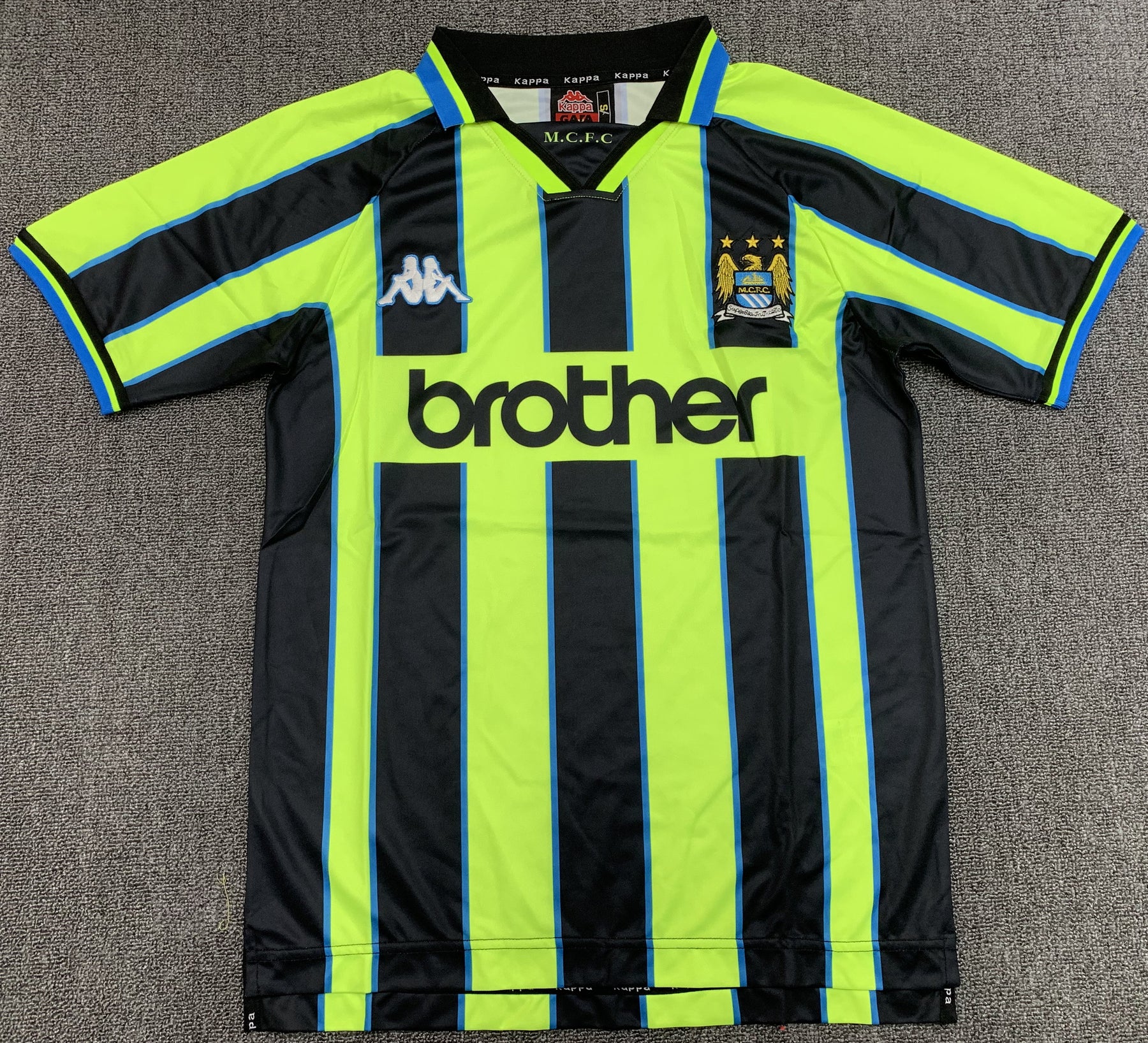 Manchester City 1998/99 Away Retro Shirt