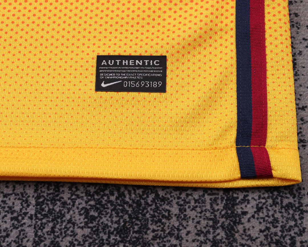 Barcelona 12/13 Children's Away Retro Set