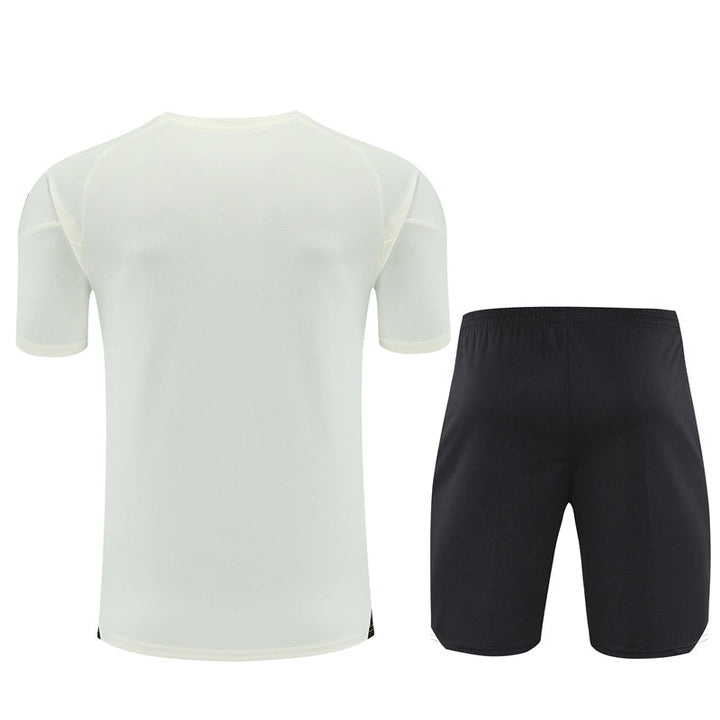 Liverpool Training Kit 25/26 - Cream/Black