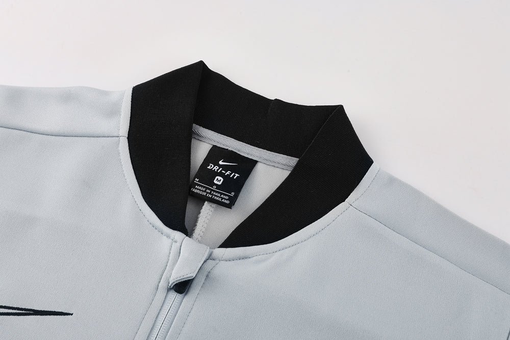 Nike Training Set – Light gray