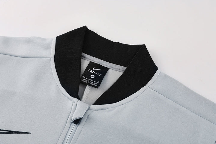 Nike Training Set – Light gray