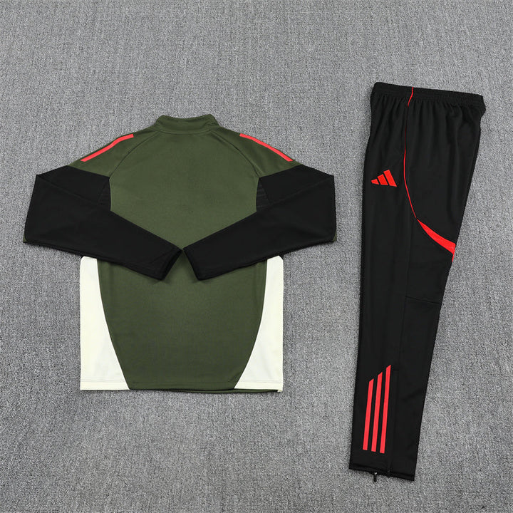 Bayern Munich Training Set 2025/26 - Dark green