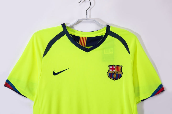 Barcelona 05/06 Away Retro Shirt