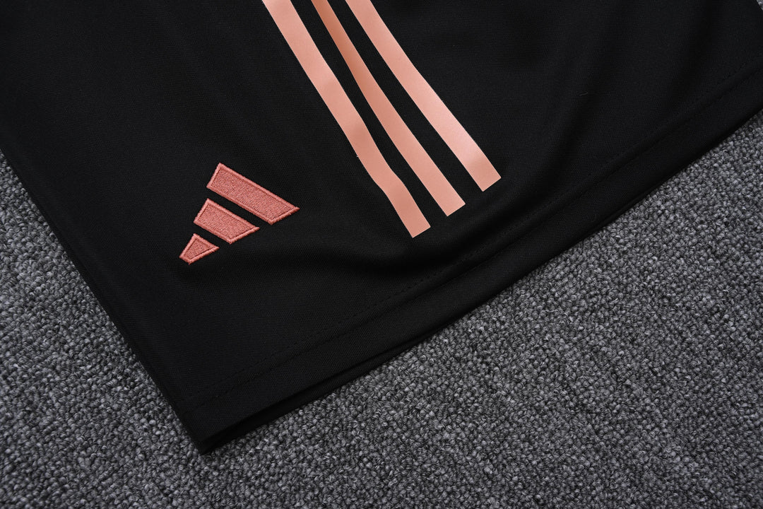 Bayern Munich 2025/26 Training Kit - Salmon