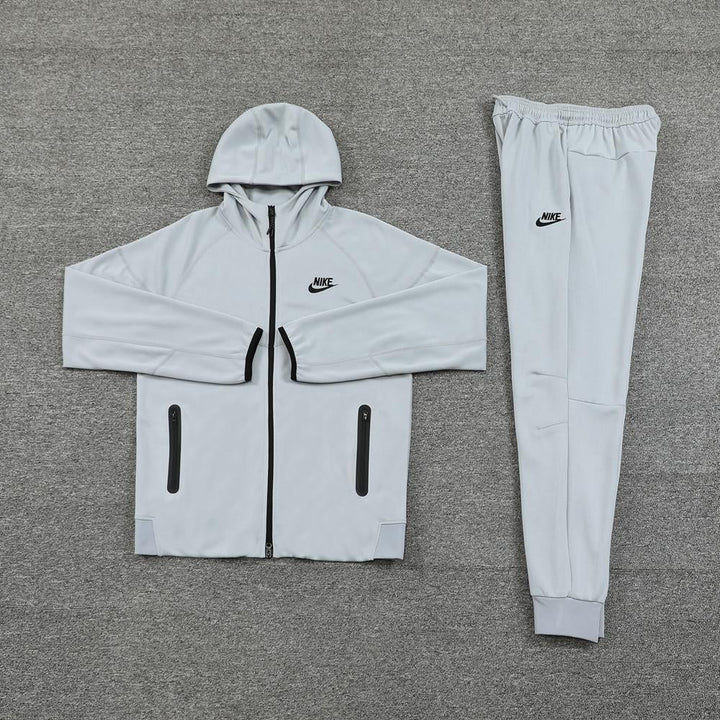 Nike Tech Fleece Set – Light Grey