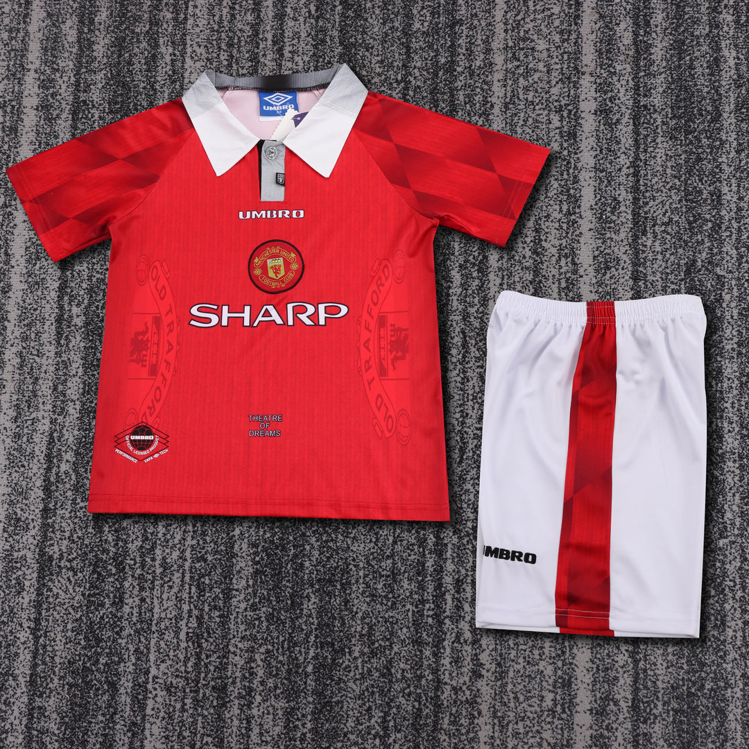 Manchester United 96/97 Children's Home Retro Set