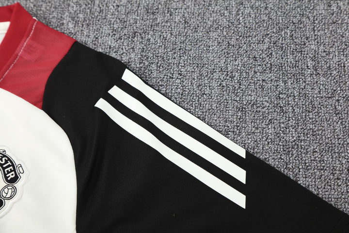 Manchester United 2025/26 Training Kit - White