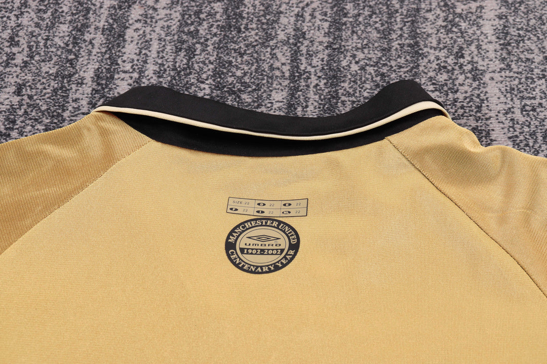 Manchester United 01/02 Children's Third Retro Set