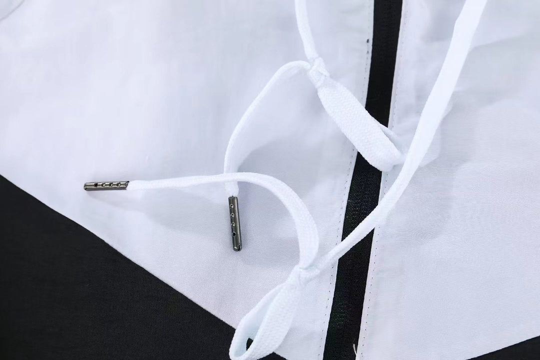 Nike Windbreaker Jacket - White/Black