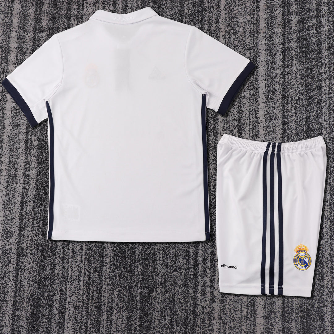 Real Madrid 16/17 Children's Home Retro Set