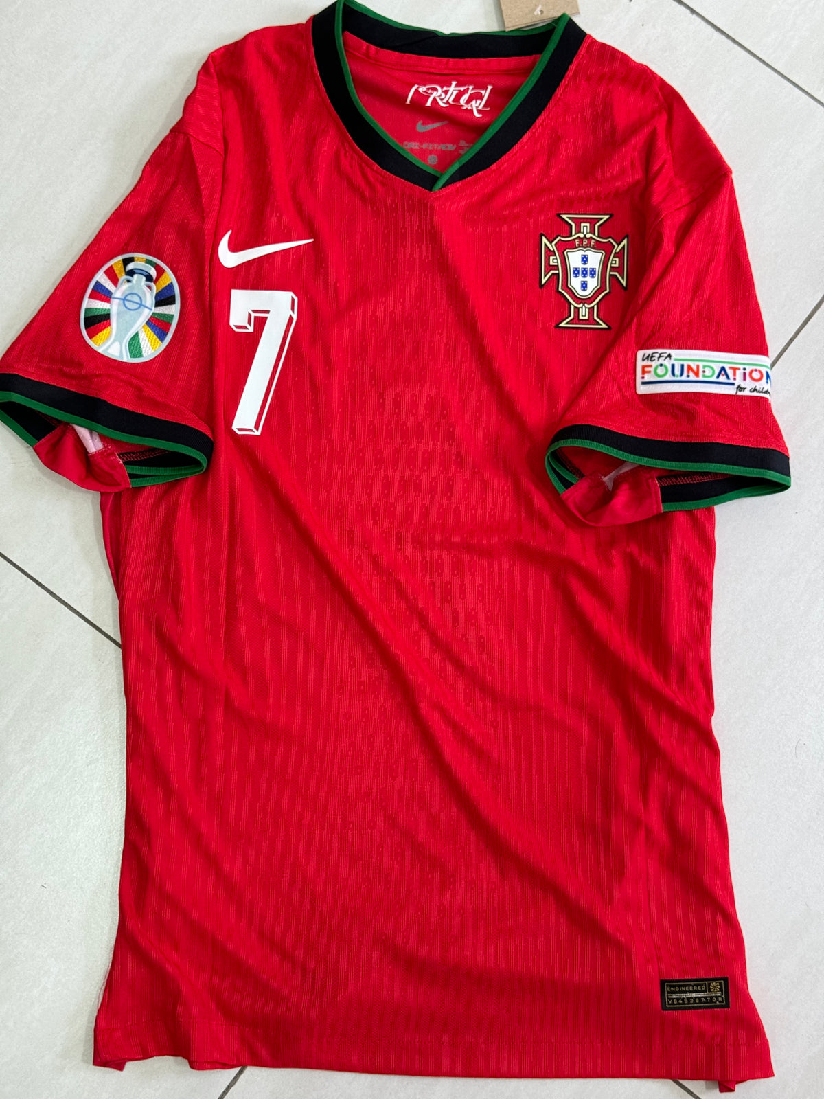 Portugal 24/25 Shirt Player Version - Ronaldo #7 (+Patches)