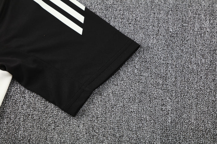 Manchester United 2025/26 Training Kit - White