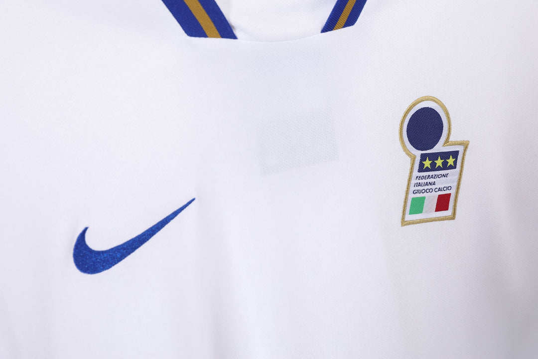 Italy 1996 Away Retro Shirt