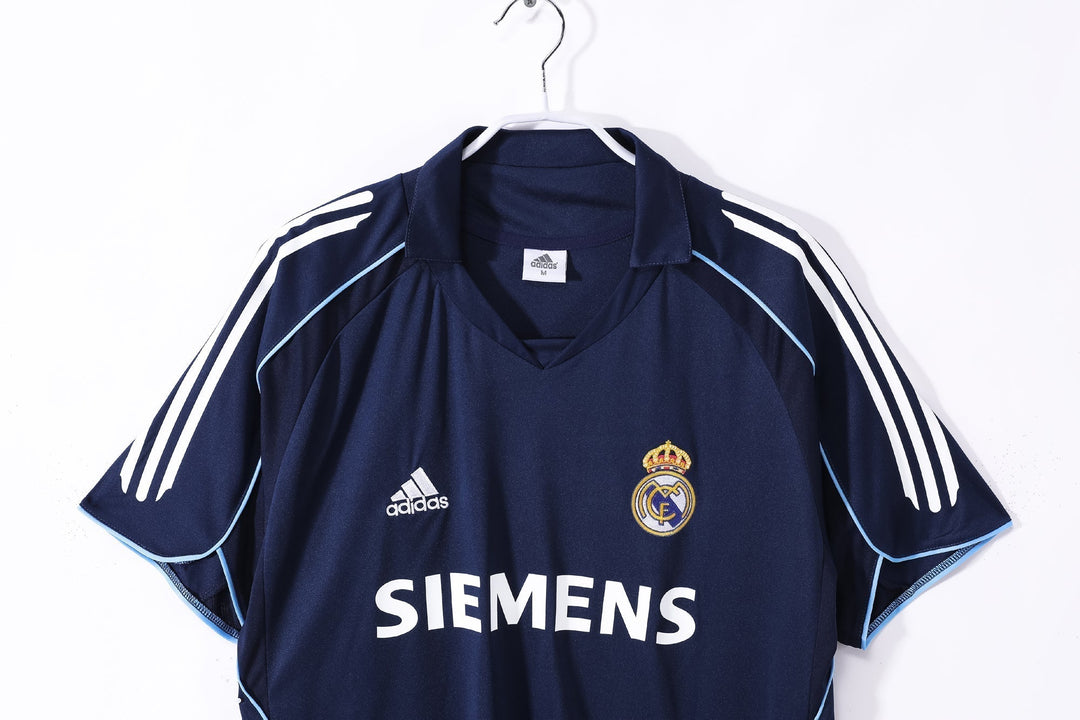 Real Madrid 05/06 Away Retro Shirt