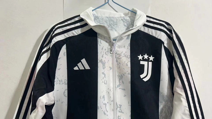 Juventus Reversible Windbreaker Jacket - White