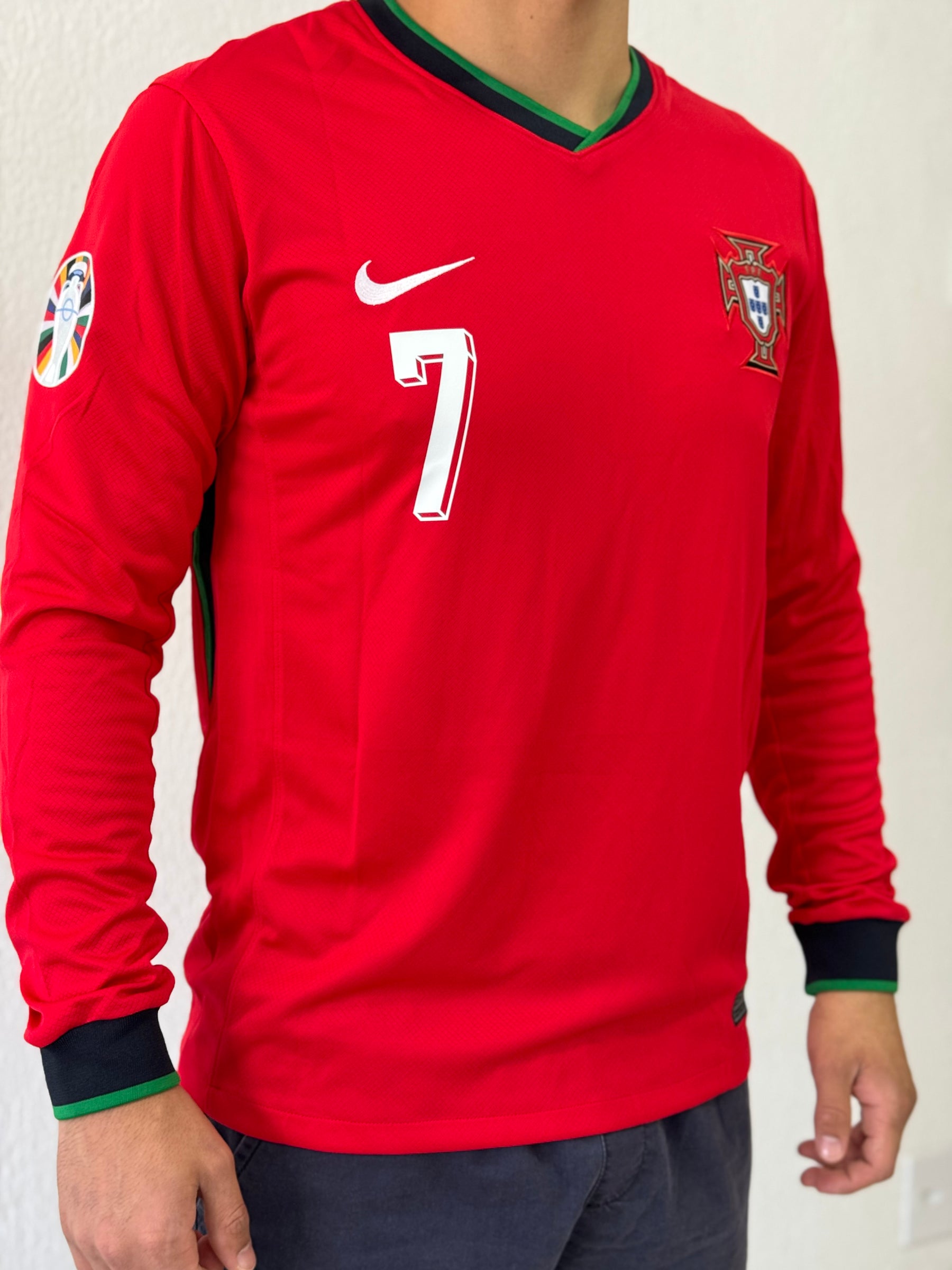 Portugal 2024/25 Home Shirt Long Sleeve - Ronaldo #7 (+Patches)