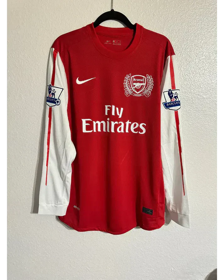 Arsenal 10/11 Home Retro Shirt - Mikel Arteta #8 (+Patches)