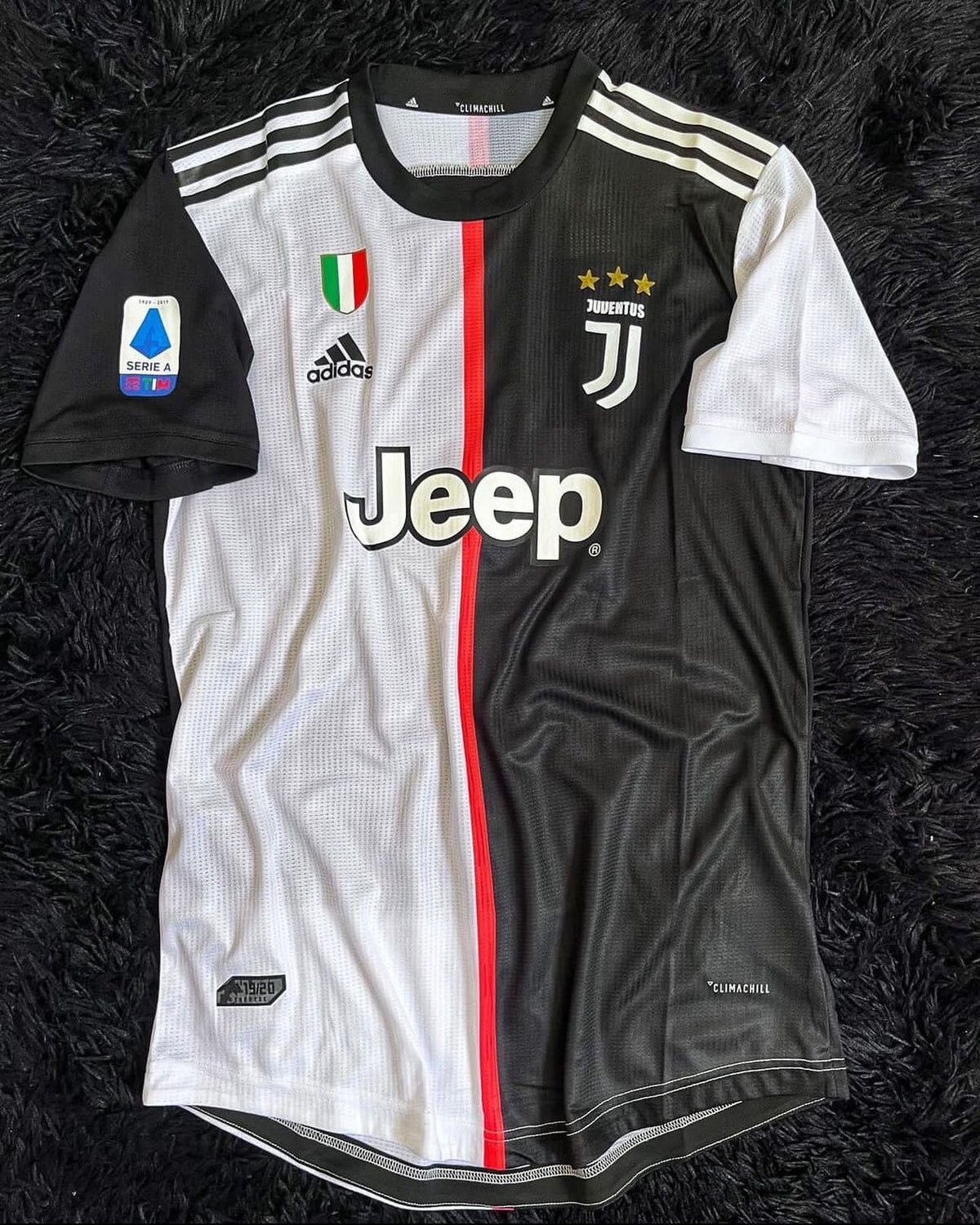 Juventus 2019/20 Retro Shirt - Ronaldo #7 (+Patches)