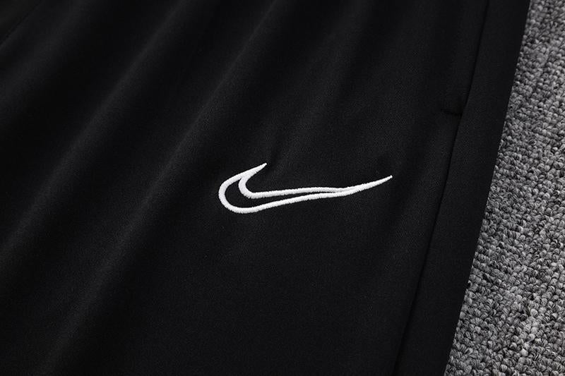 Nike Training Set - White/Black