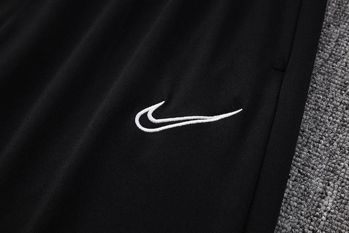 Nike Training Set - White/Black
